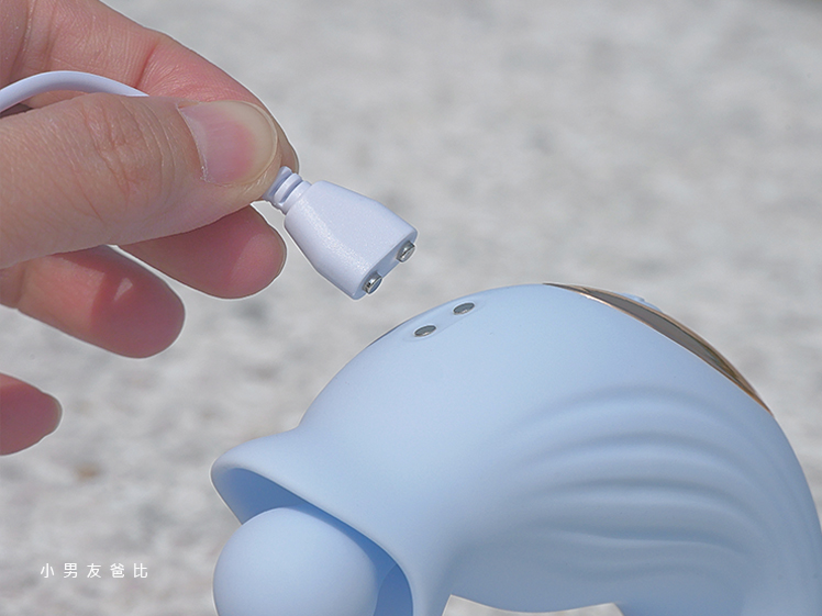 winyi冰藍海豚按摩棒充電方式 海豚按摩棒如何充電 磁吸充電