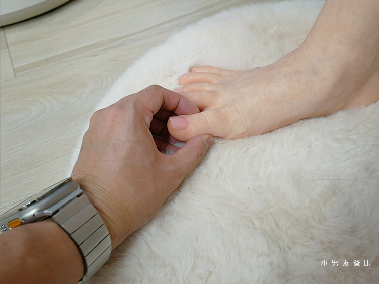 矽膠娃娃的腳趾細節