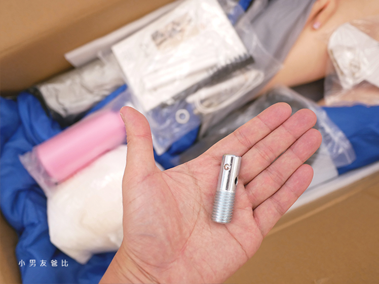 矽膠娃娃組裝的M16規格快拆接頭