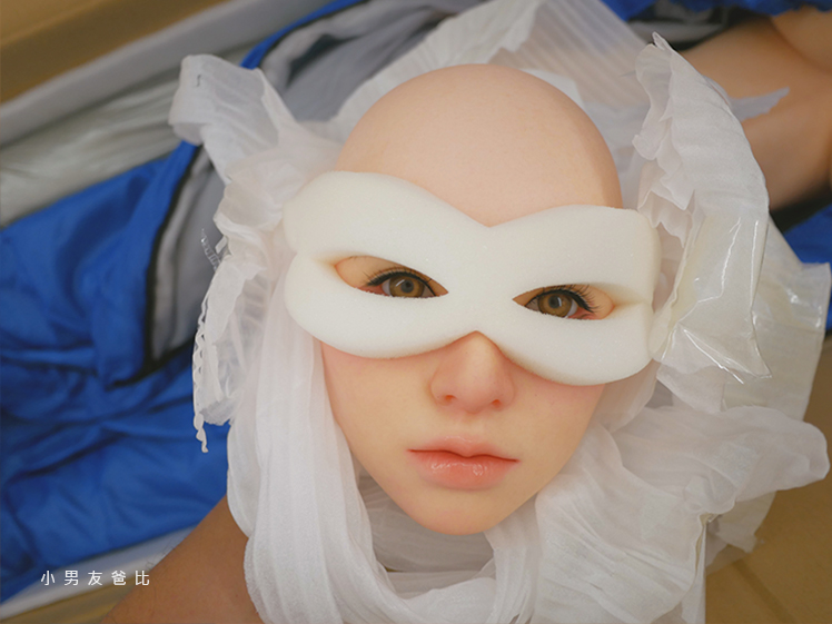 開箱矽膠娃娃的頭雕
